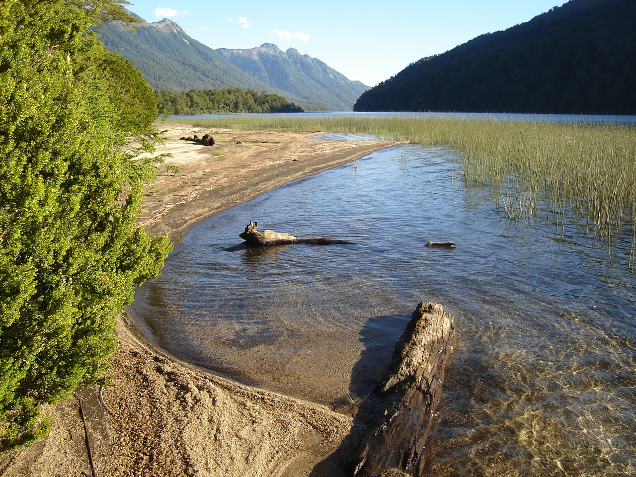 Correntoso Lake