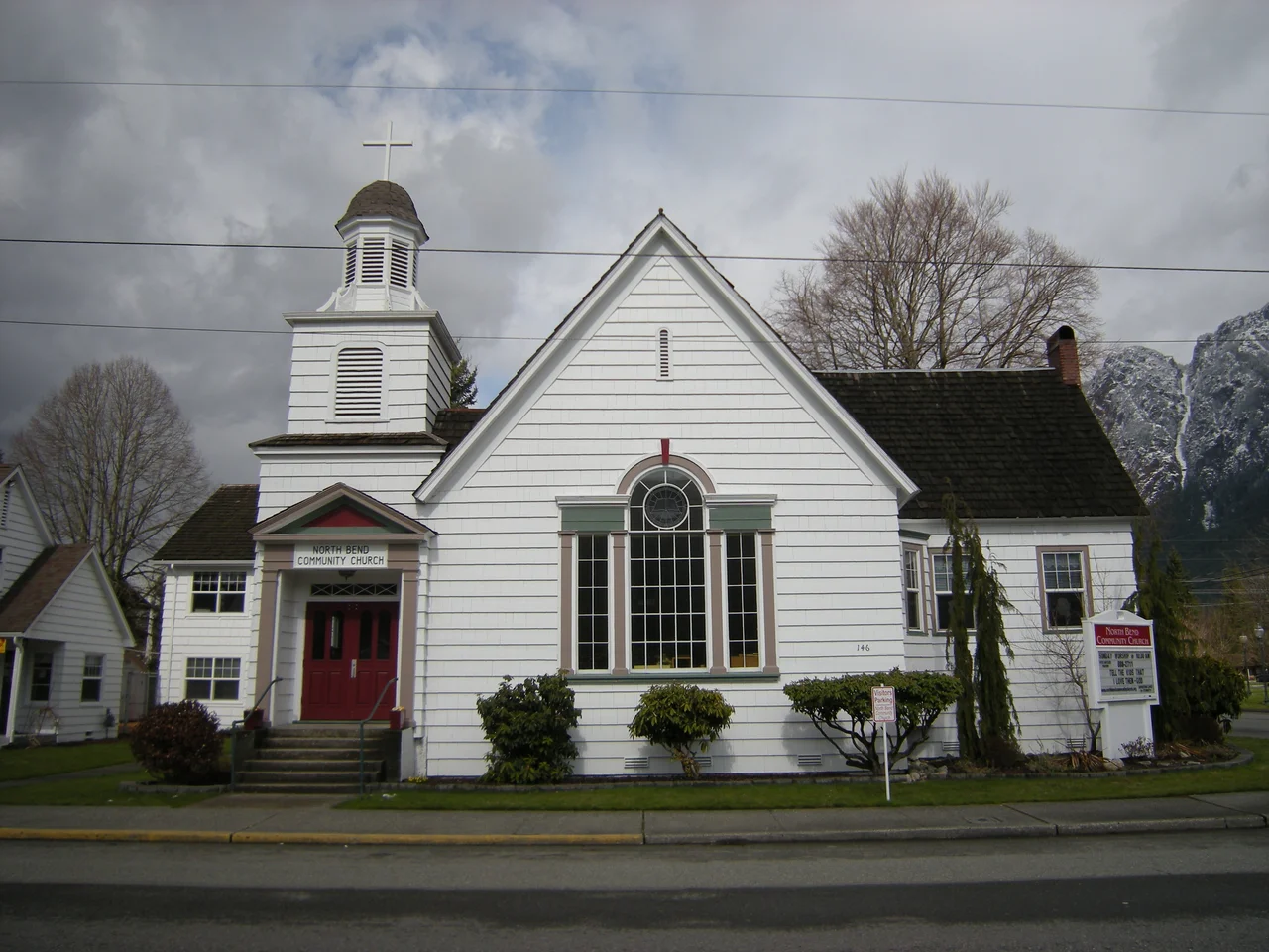 North Bend Community Church, North Bend, Washington, USA.