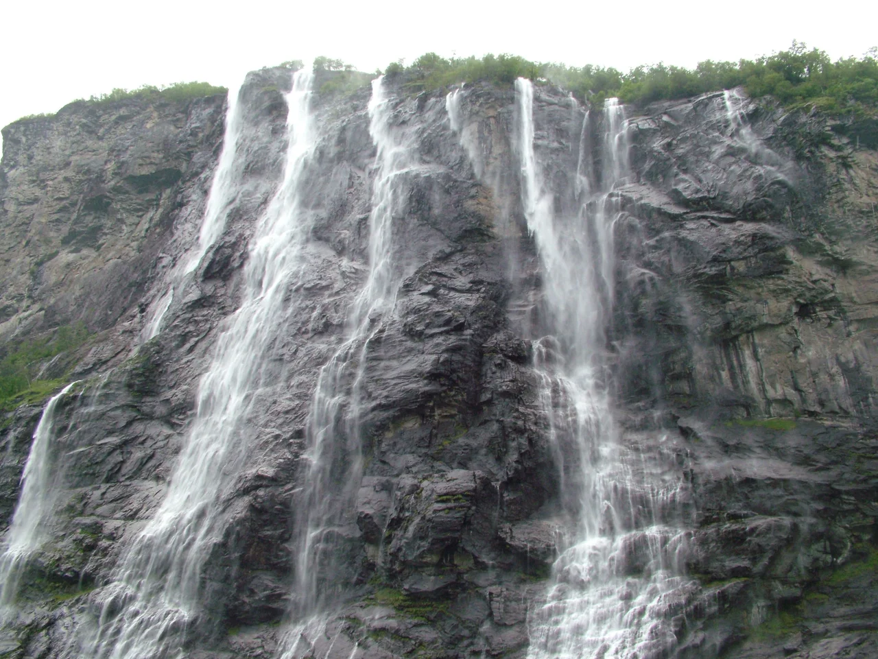 Geirangerfjord sieben Schwestern.jpg